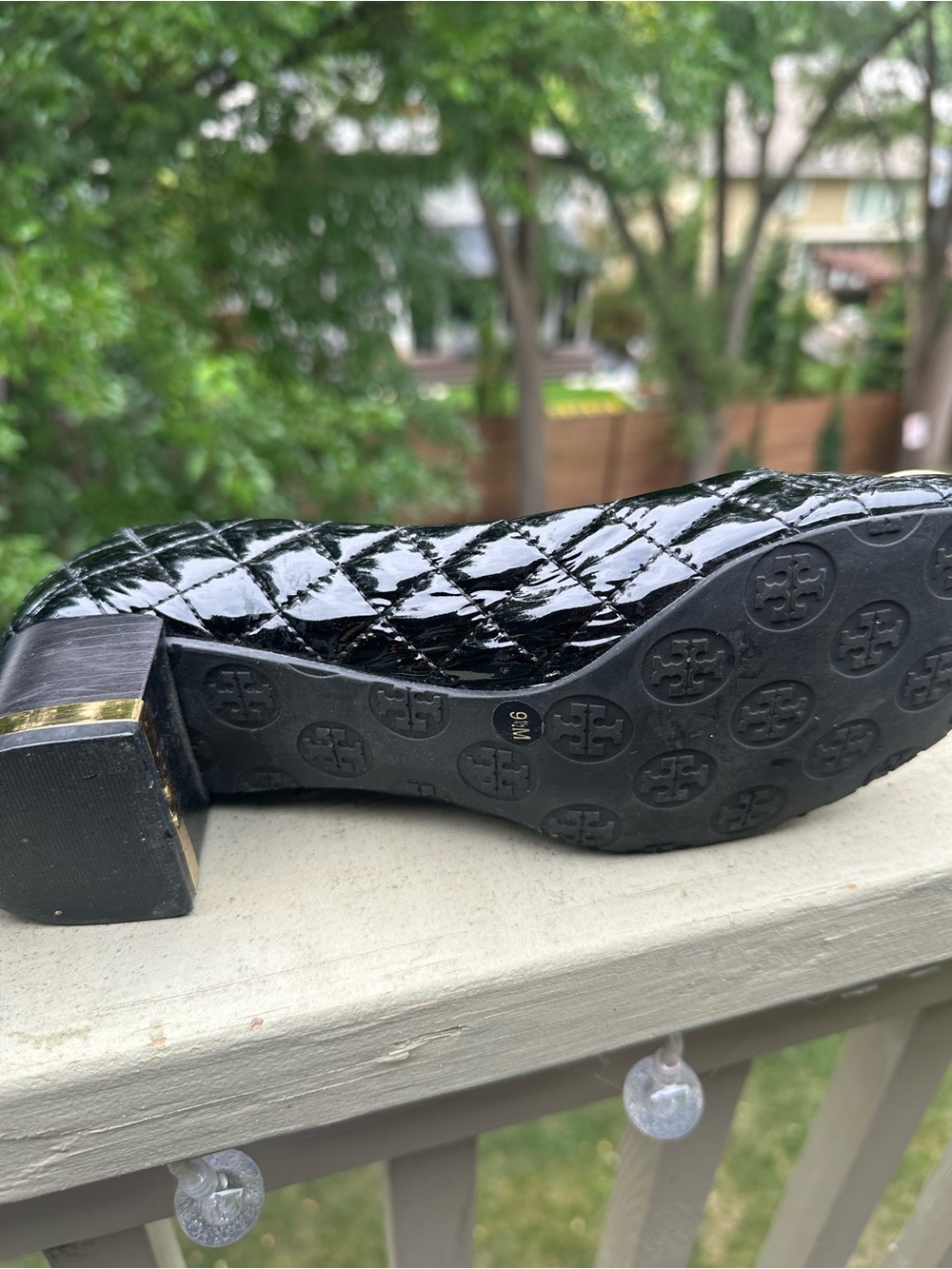 Tory Burch Black Patent Quilted Block Heels with Gold Logo Medallion - Picture 4 of 5
